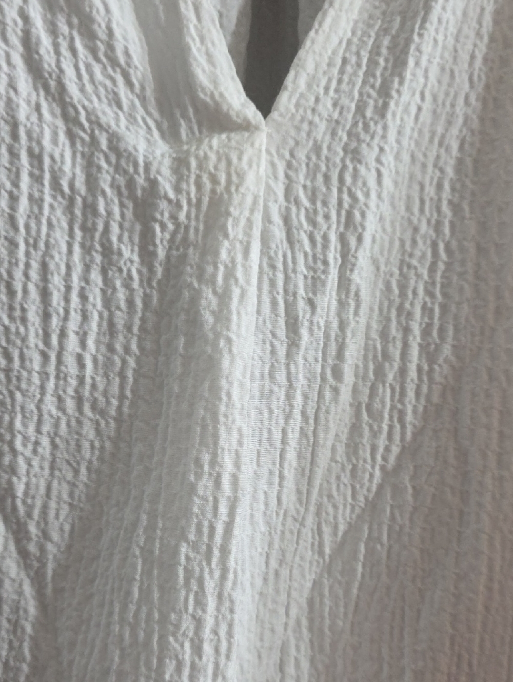 Calvin Klein Womens Blouse White V-Neck Peasant Style Lightweight Flowy Sz L EUC - Picture 4 of 11